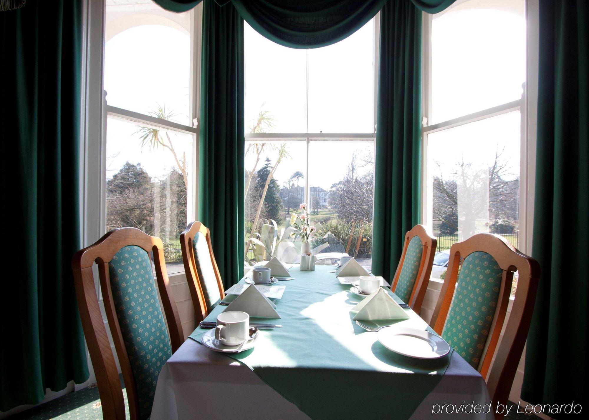 Park View Townhouse Hotel Фалмът Екстериор снимка