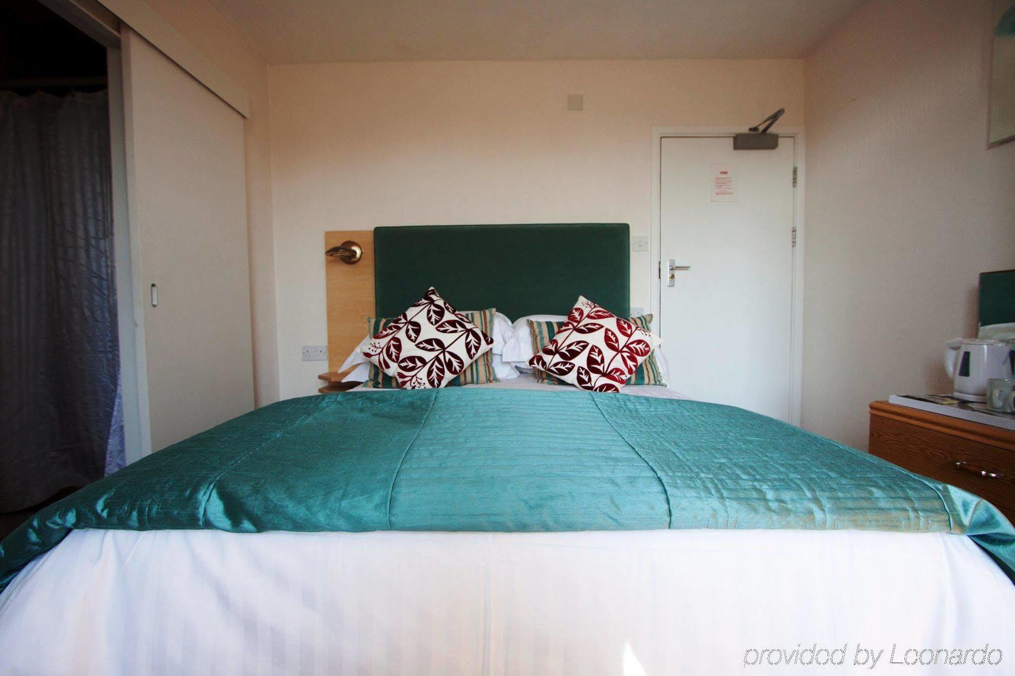 Park View Townhouse Hotel Фалмът Екстериор снимка