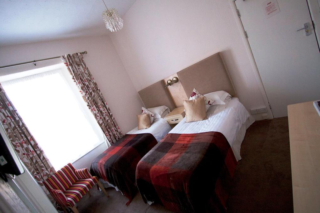 Park View Townhouse Hotel Фалмът Стая снимка